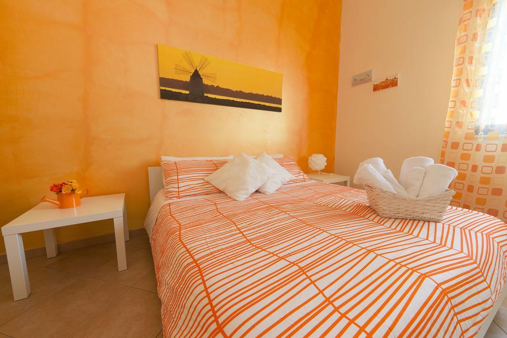 Bianco Sale Trapani Bed & Breakfast Rilievo Bagian luar foto