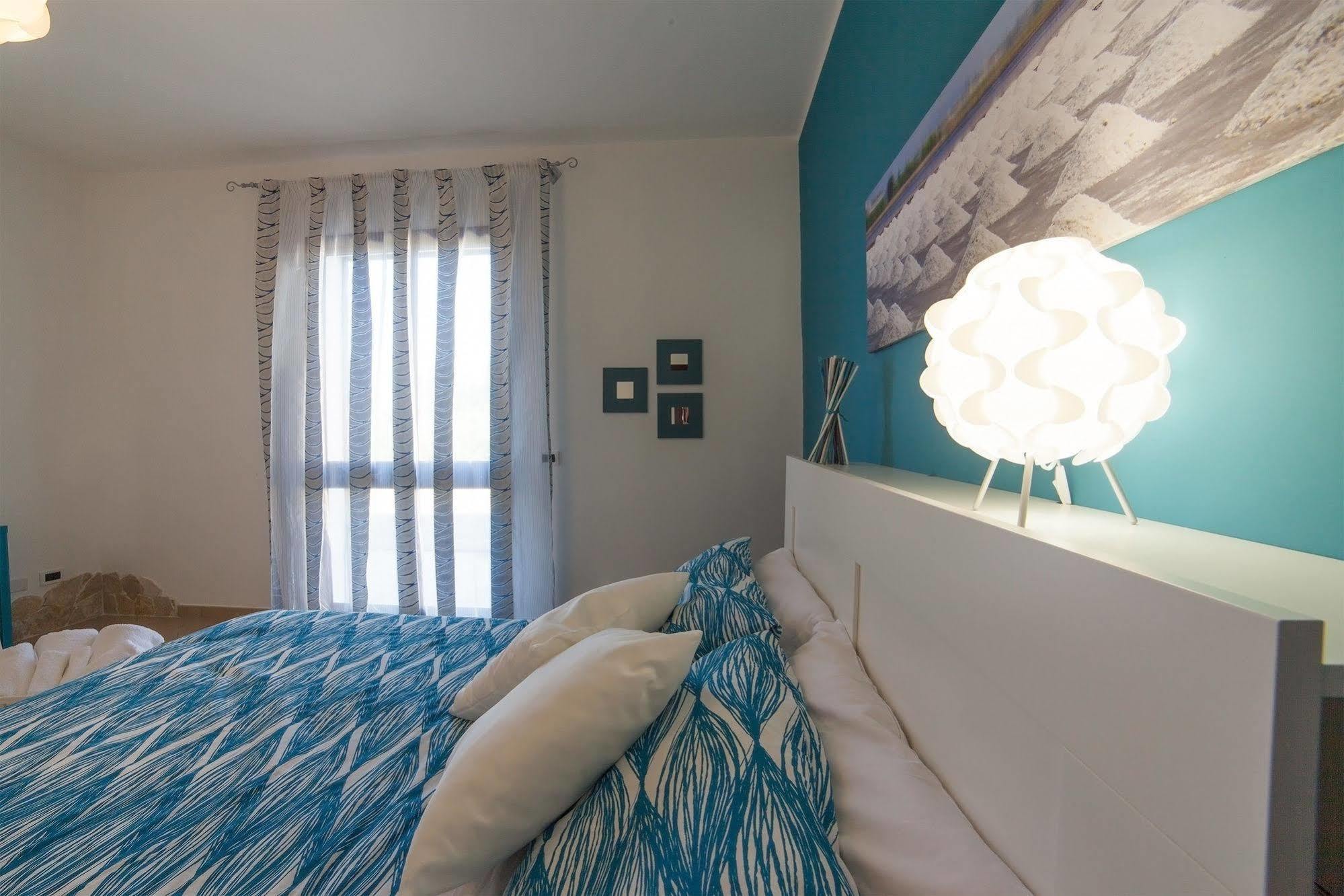 Bianco Sale Trapani Bed & Breakfast Rilievo Bagian luar foto